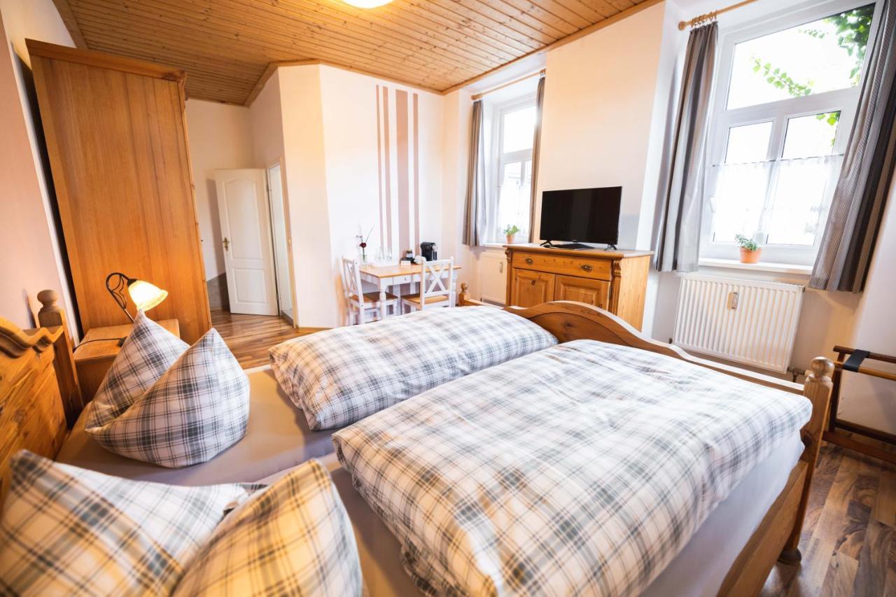Pension Friedrichshof Бад-Клостерлаусніц Екстер'єр фото